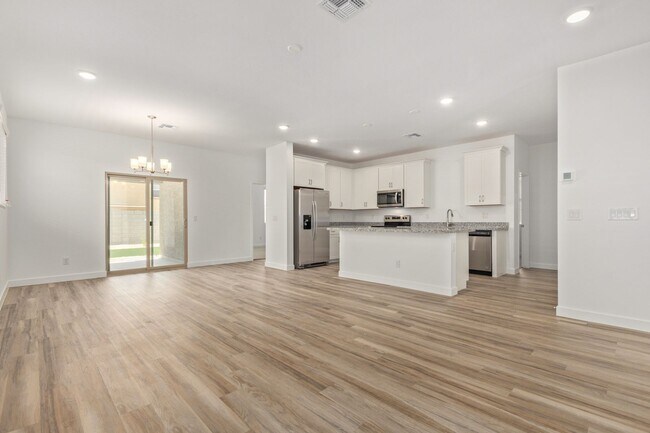 Foto del edificio - NEW CONSTRUCTION HOME WITH 3 BED/2 BATH + ...