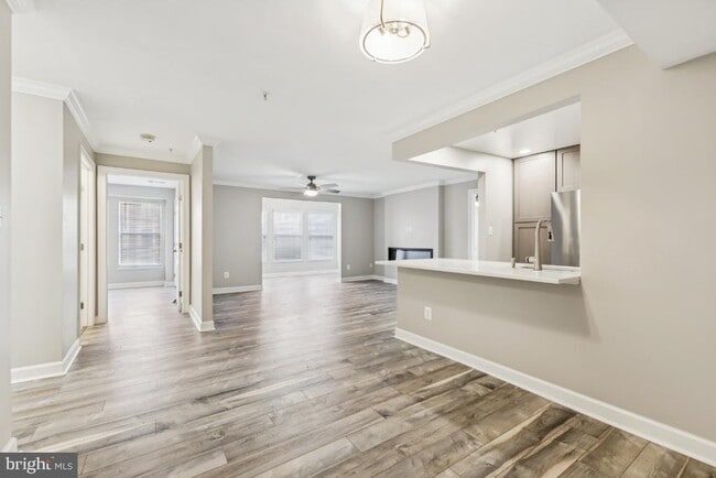 Foto del edificio - 8311 Bluebird Way