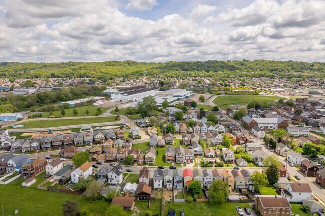 Foto del edificio - Stunning 2 bedroom home in Ambridge available July 1!