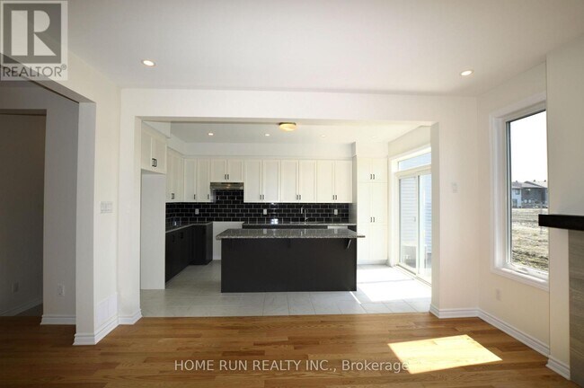 Building Photo - 286 Turnbuckle Cres