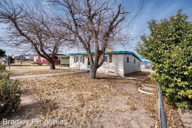 Foto del edificio - 2 br, 1 bath House - 105 E Yuma St