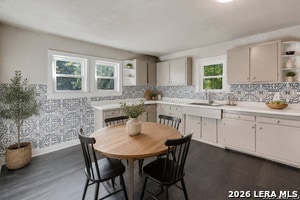 Building Photo - 222 Belmont