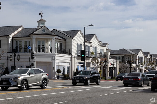 Palisades Village is the local one stop shop for Pacific Palisades residents.