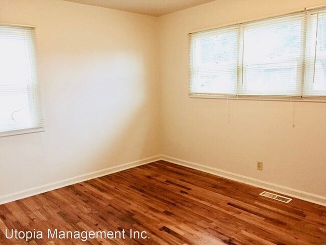 Building Photo - 2 br, 1 bath House - 4608 SE 77th Ave