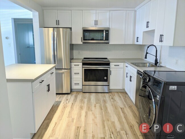 Foto del edificio - Executive 2 bedroom in the heart of sugarhouse