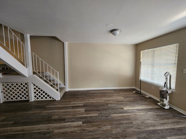 Foto del edificio - Village Green Townhome