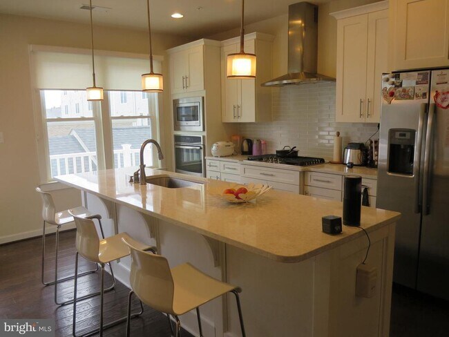 Building Photo - 3408 11th St S