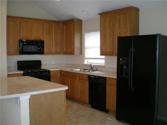 Building Photo - 112 Birdbrook Dr