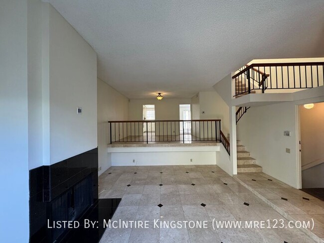 Foto del edificio - Stunning 3BD 2BA Townhome in Arcadia CA