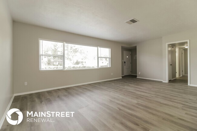 Foto del edificio - 1102 Malone Dr