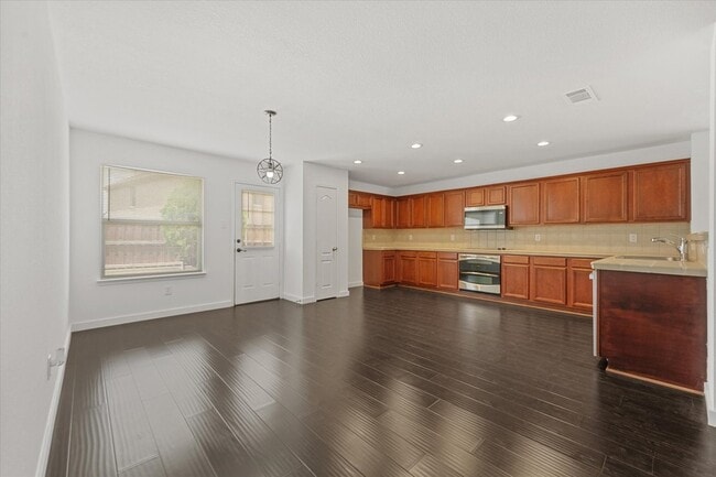 Building Photo - 5311 Freestone Dr
