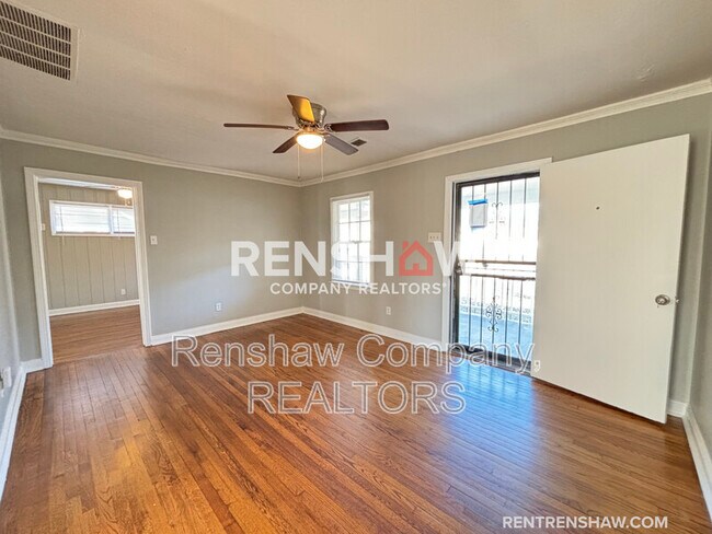 Foto del edificio - 1078 E Walthal Cir