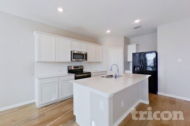 Building Photo - 440 Walpole Ct