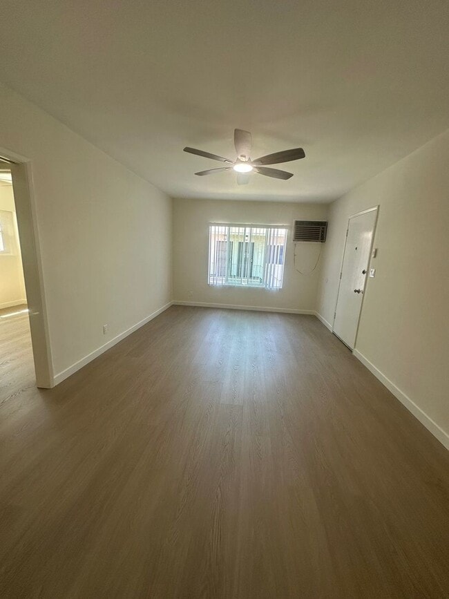 Building Photo - 14525 Albers St