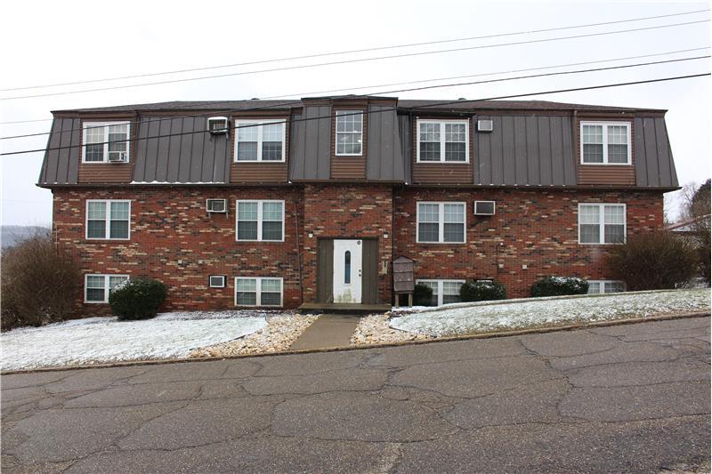 Primary Photo - 230 Hallock Ave