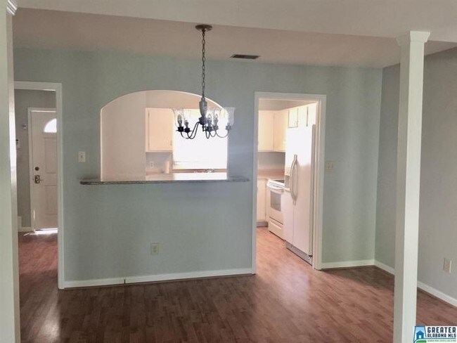 Foto del edificio - 2 bedroom in Vestavia Hills AL 35243