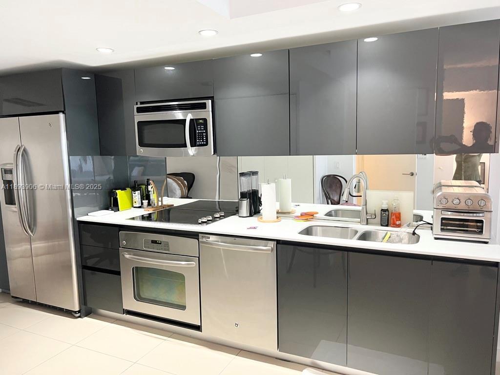 Primary Photo - 31 SE 6th St