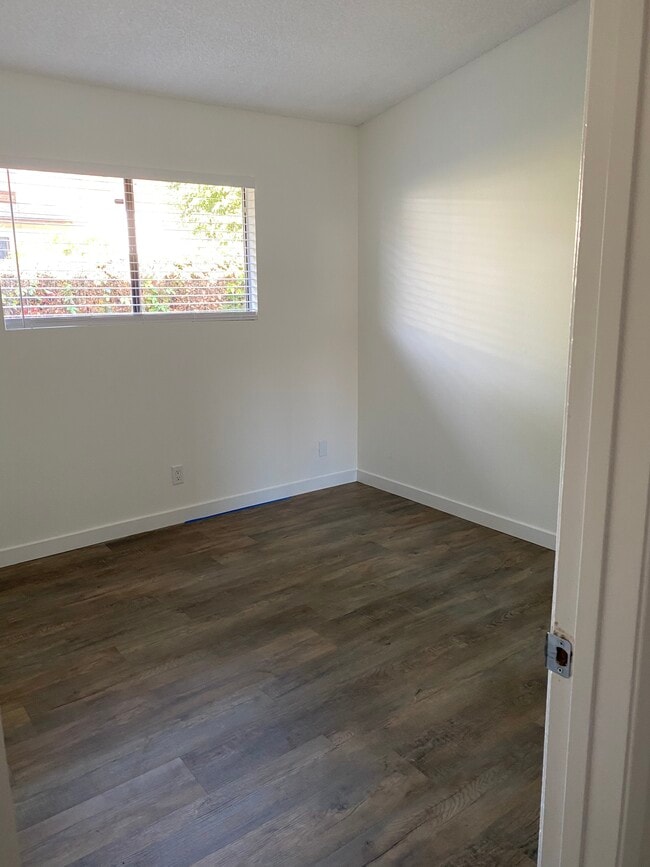 Foto del edificio - 10417 Hayford St