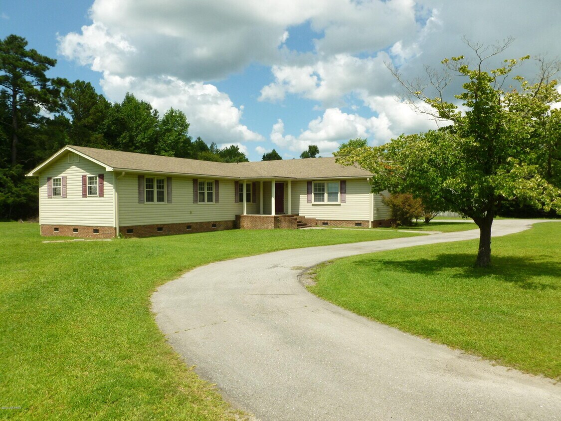 Primary Photo - 1823 Rocky Run Rd