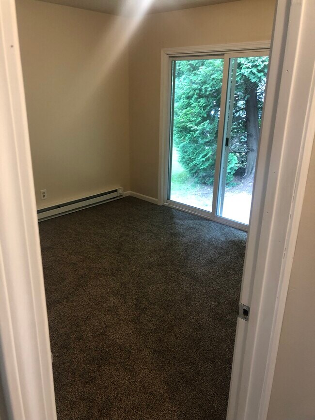 Bedroom - 1309 Holloway Dr