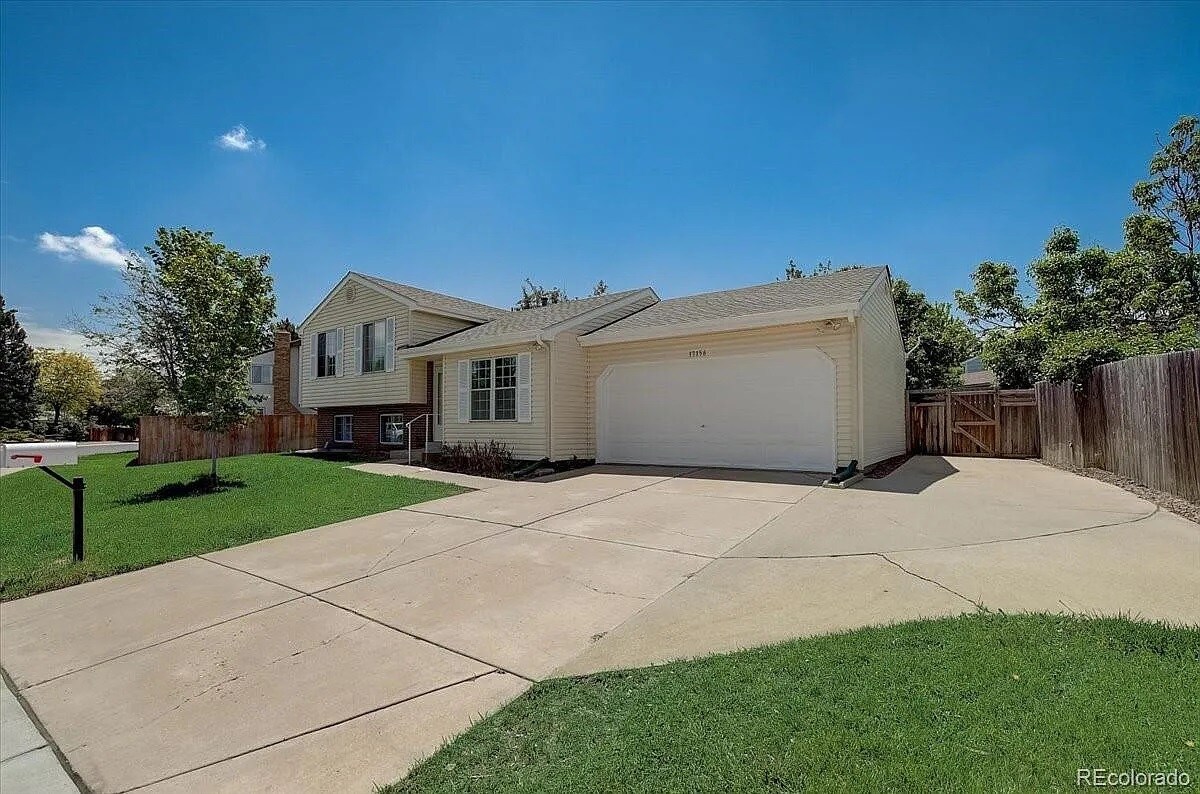 17156 E Progress Cir N, Centennial, CO 80015 House for Rent in