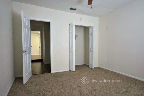 Foto del edificio - 14842 Mockingbird Ln W