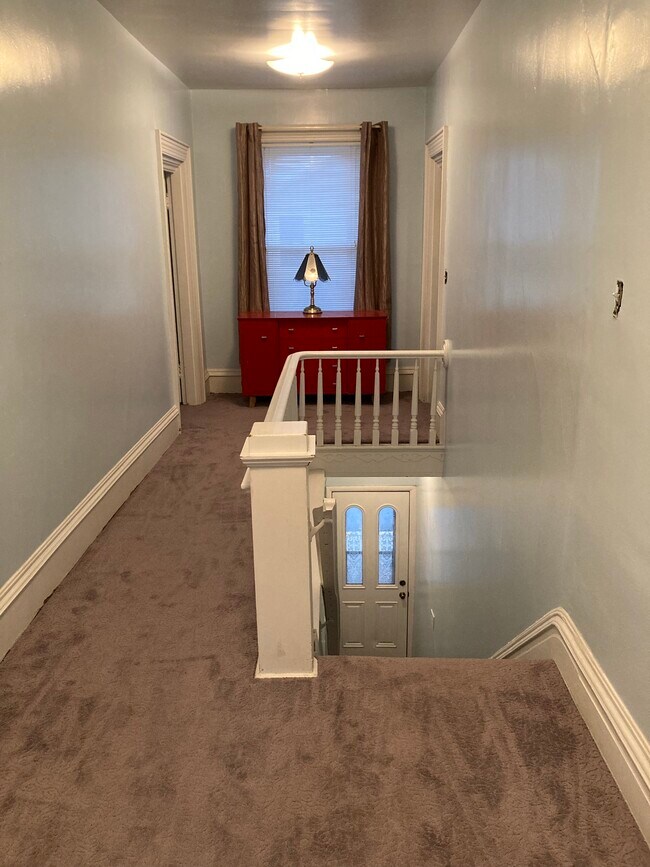 Entry - 510 Main St