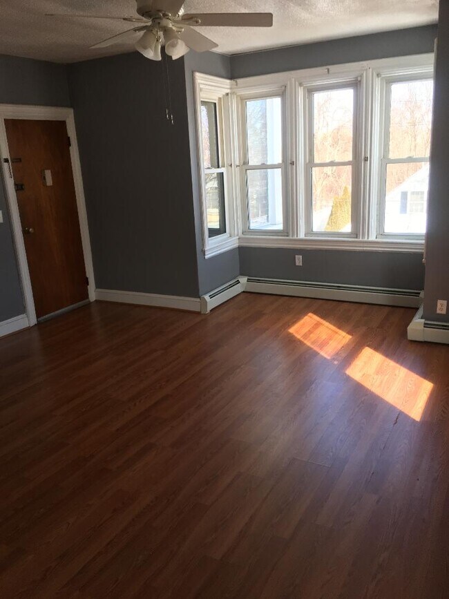 Living Room - 91 Star St