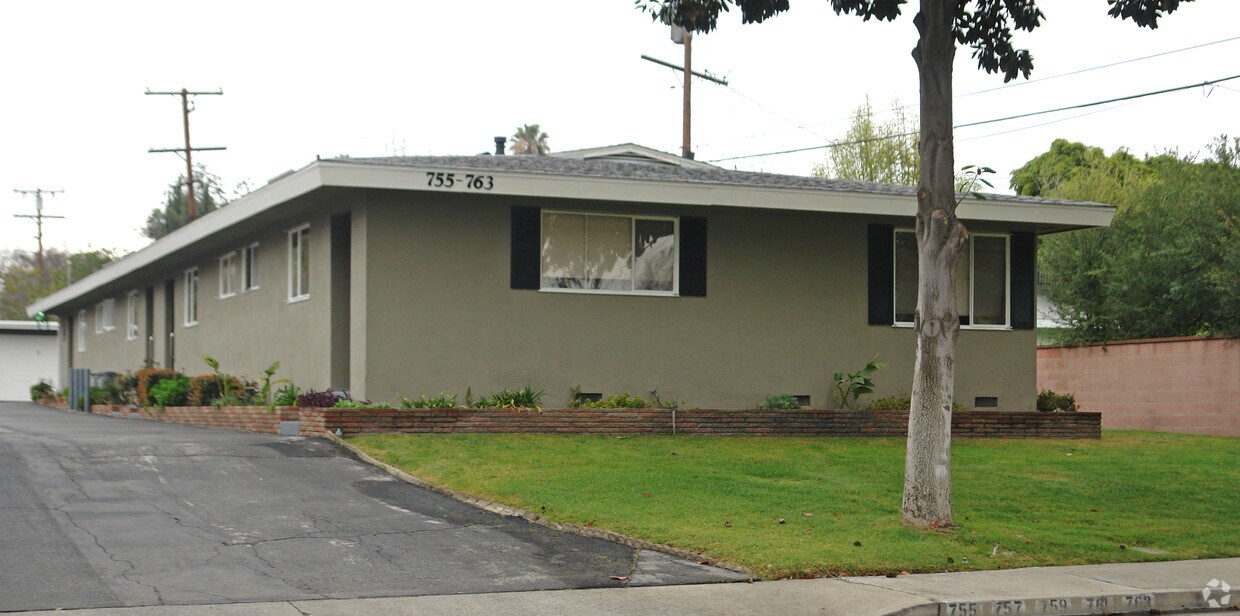 Primary Photo - 755 Baylor Ave