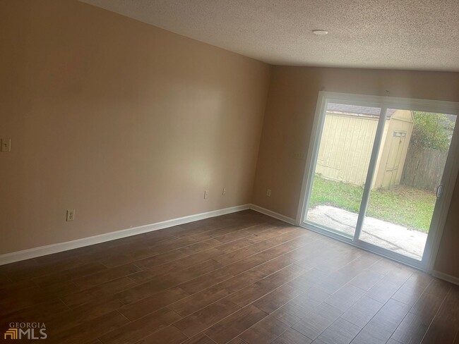 Foto del edificio - 500 S Orange Edwards Blvd