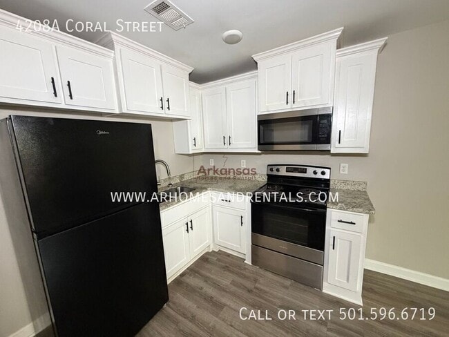 Building Photo - 4208A Coral Street-