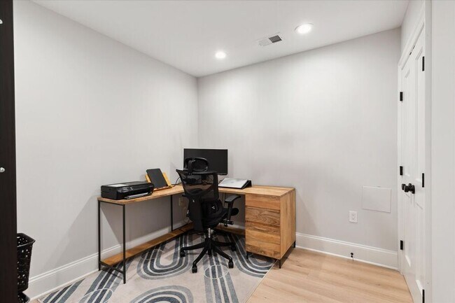 Foto del edificio - 2150 Florida Ave NW