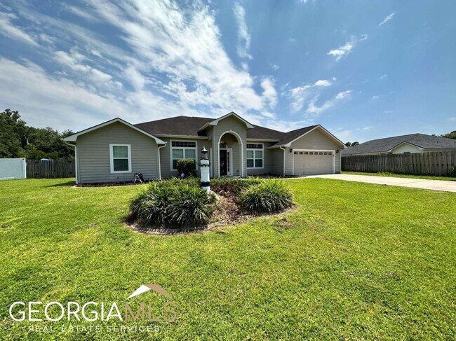 Building Photo - 102 Camellia Ct