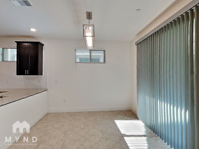 Foto del edificio - 8848 Solo Wy