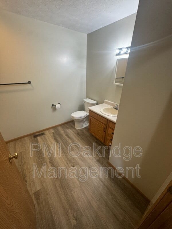 Building Photo - 763 Campbell Rd