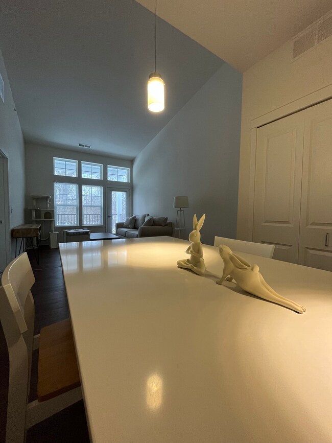 Foto del edificio - 2139 Devon Cir