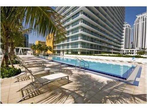 Foto del edificio - 1111 SW 1st Ave