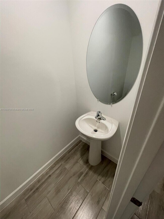 Foto del edificio - 4202 Coco Plum Pl