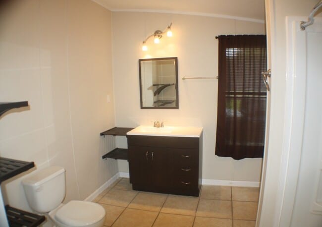 Building Photo - 111 Turtle Cove Dr
