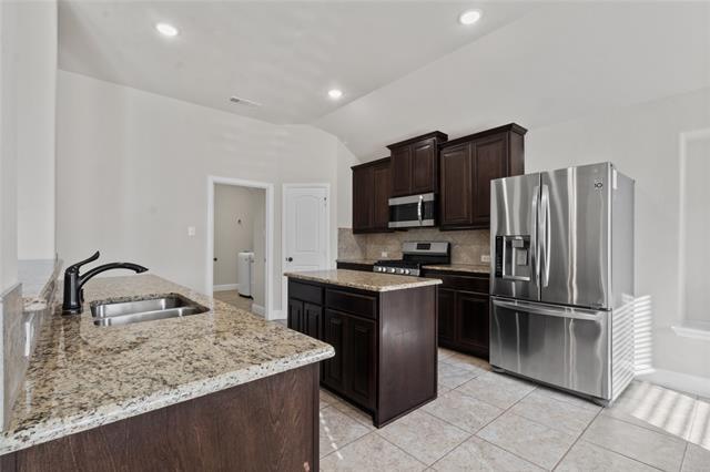 Building Photo - 276 Arbury Dr