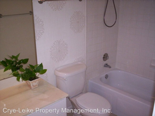 Building Photo - 4750 Oakbrook Ct