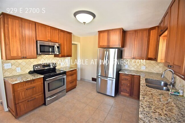Building Photo - Gorgeous 3 Bed Sugarhouse Bungalow!