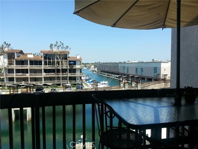 Foto del edificio - 8331 Marina Pacifica Dr