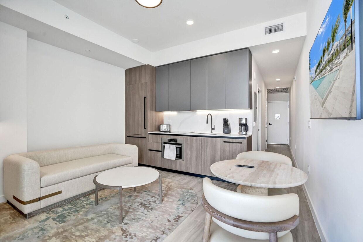 Foto principal - 580 72nd St