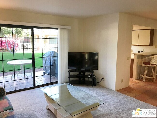 Foto del edificio - 2701 E Mesquite Ave