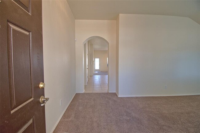 Building Photo - 123 Aguilar Dr