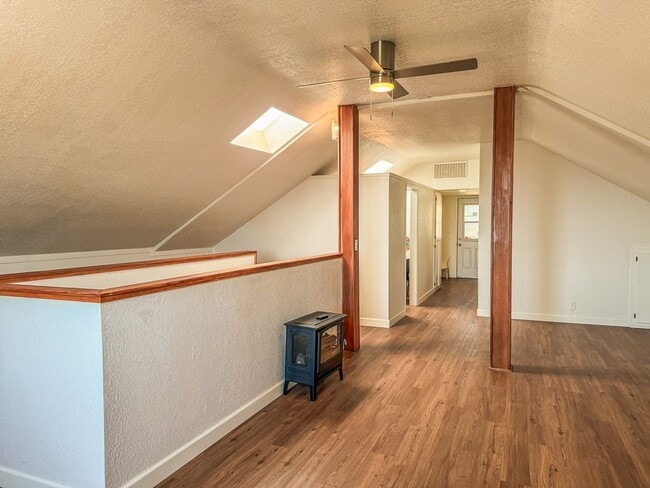 Building Photo - 158 N Ocean Ave