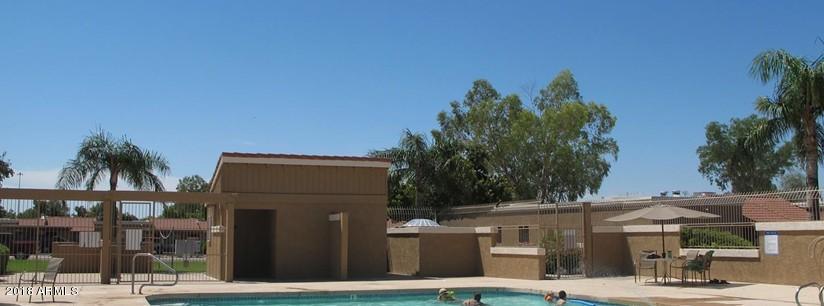 Foto del edificio - 420 W Blackhawk Dr