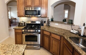 Building Photo - 2302 Cantabria Ln