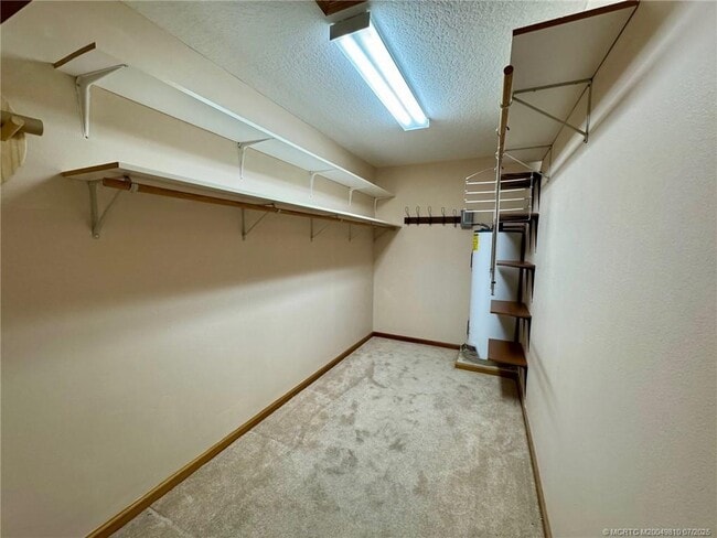 Building Photo - 4881 SW Lake Grove Cir